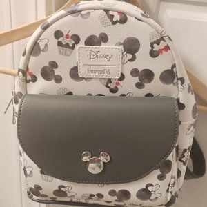 Minnie mouse disney backpack cupcake